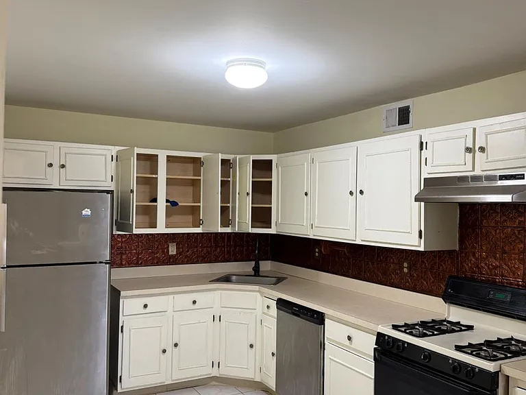 1005 Stony Brook Way — Photo 4