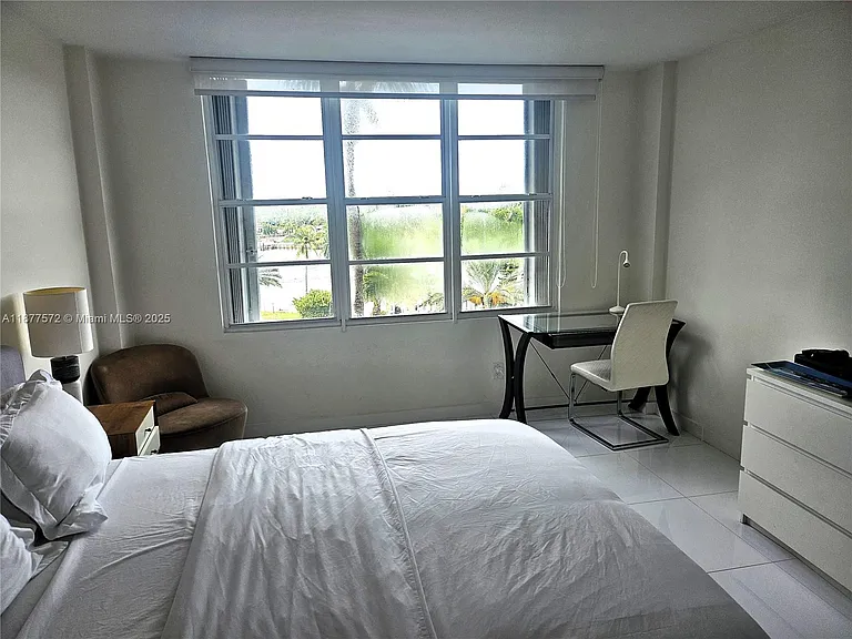 5161 Collins Ave #707 — Photo 21