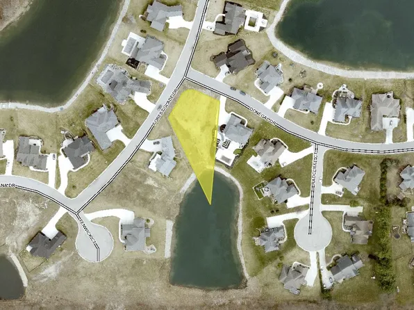 18416 Donegal Dr, South Bend, IN 46637