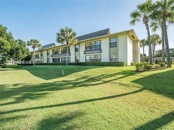 32 Plantation Dr APT 103, Vero Beach, FL 32966