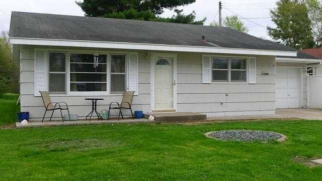 1st image of 17366 N Main St