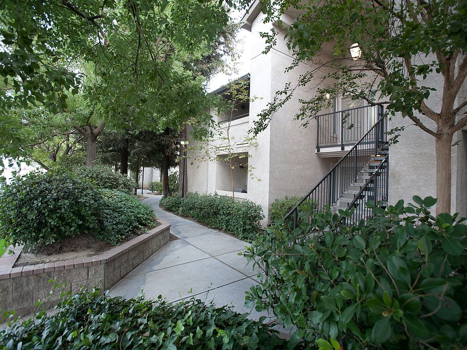 Villa Mondavi Typical Building Exterior