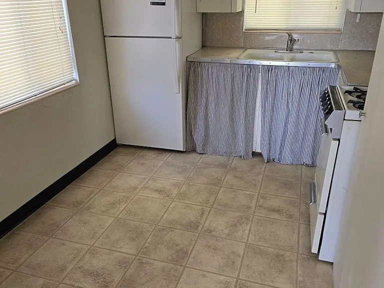 76 W Apricot Ave #2 — Photo 34
