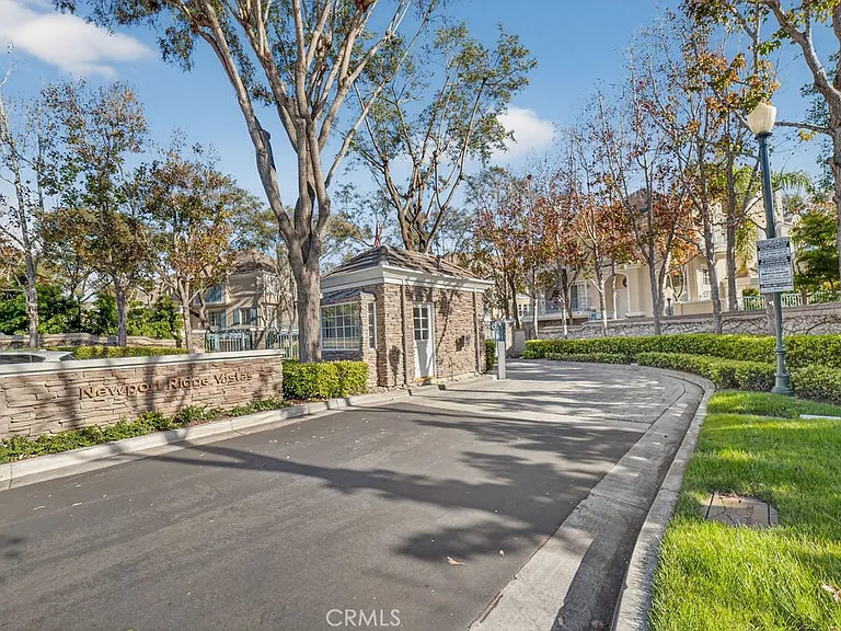 3 Chandon — Photo 3
