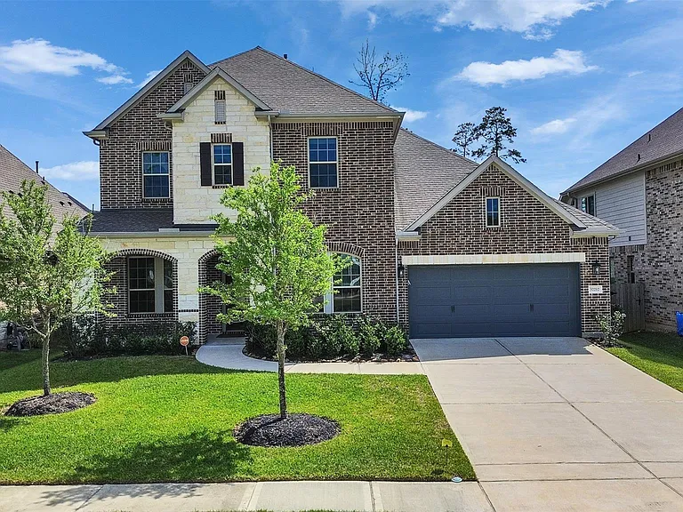32212 Highwood Green Ln — Photo 2