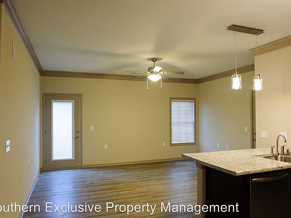 5th image of 319 Trista Ln APT E