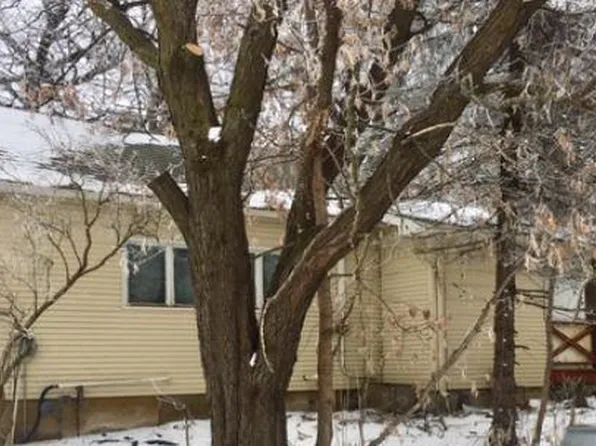 705 N St NE, Dodge Center, MN 55927