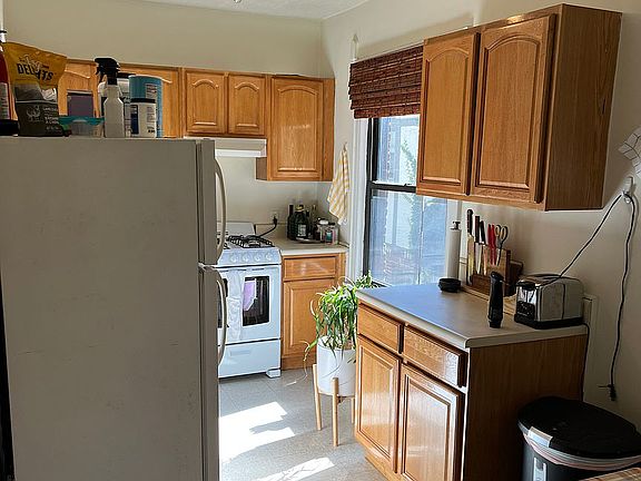 4th image of 43-24 208th St #5B