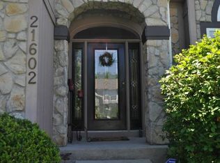 21602 W 62nd St, Shawnee, KS 66218