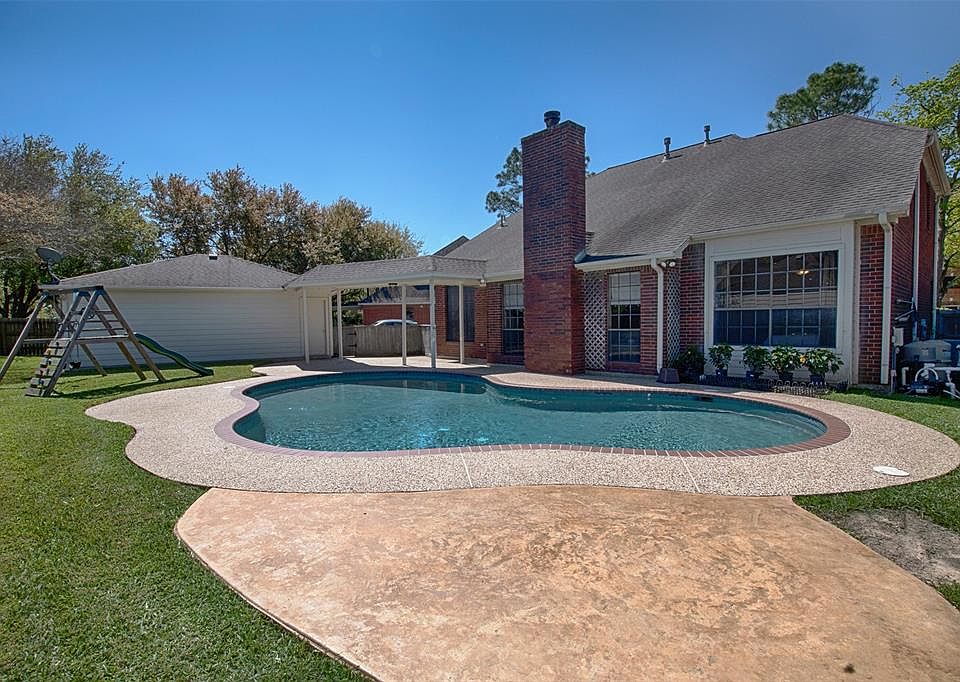 1st image of 13915 Round Oak Ct