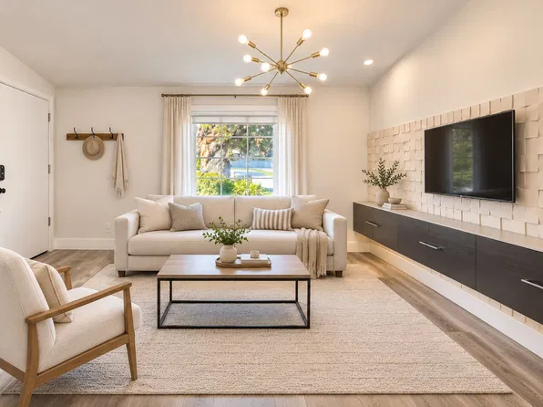 22908 Leonora Dr #1/2, Woodland Hills, CA 91367