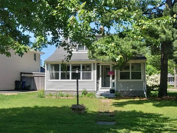 393 Wheelock Pkwy W, Saint Paul, MN 55117