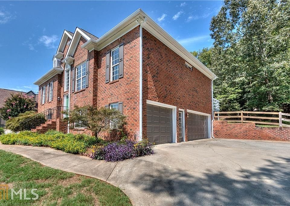 1st image of 35 Heartwood Dr