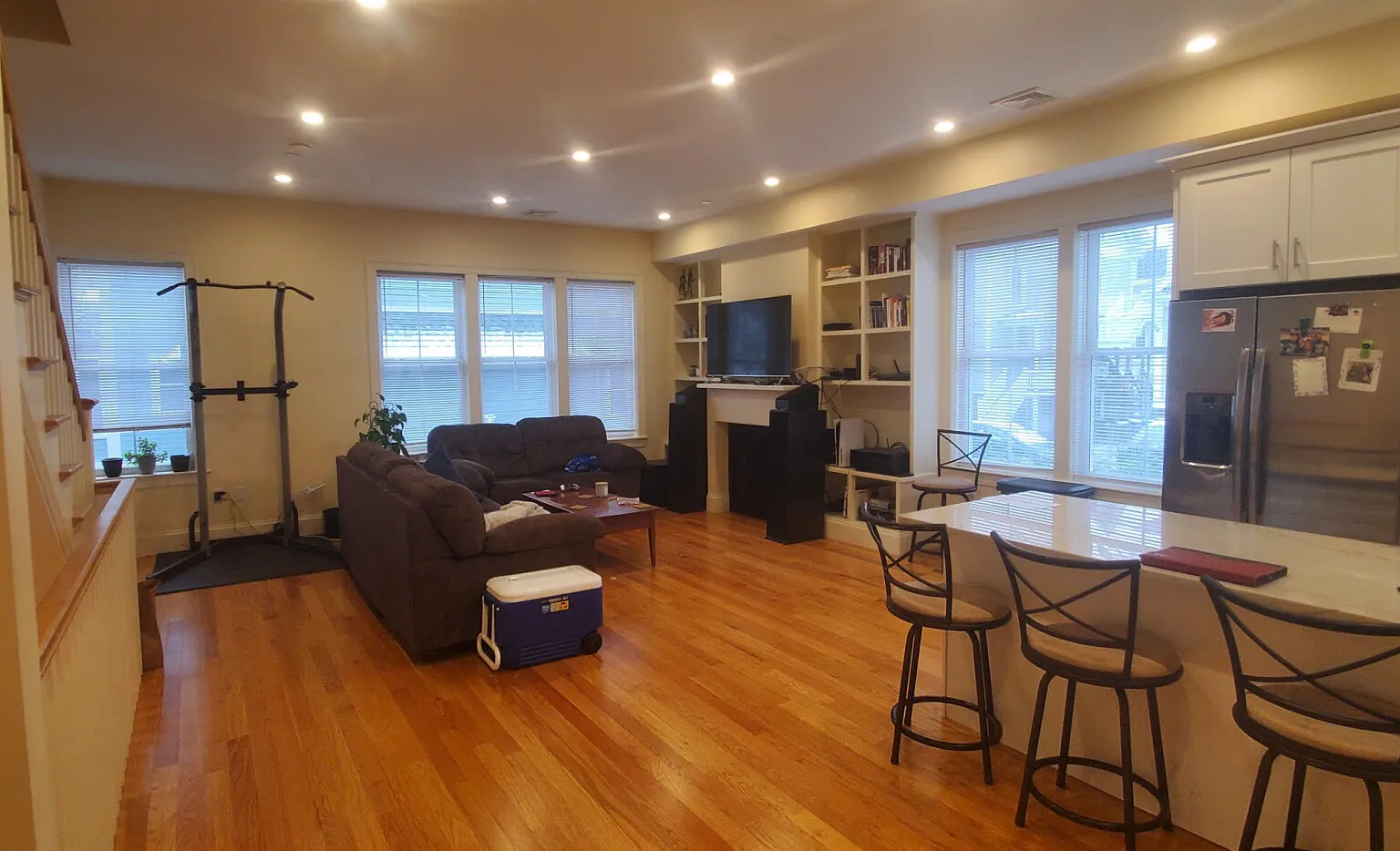 4 bed, 3.5 bath, 2500 sqft, $5,500 — Photo 3