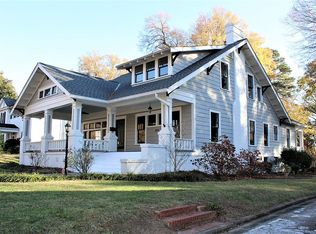 706 W Davis St, Burlington, NC 27215