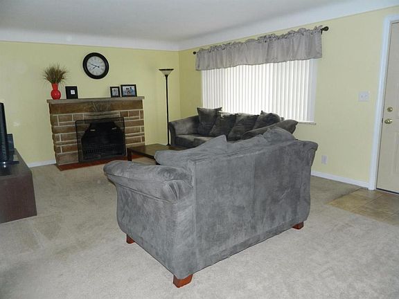 5th image of 9557 Delray Dr