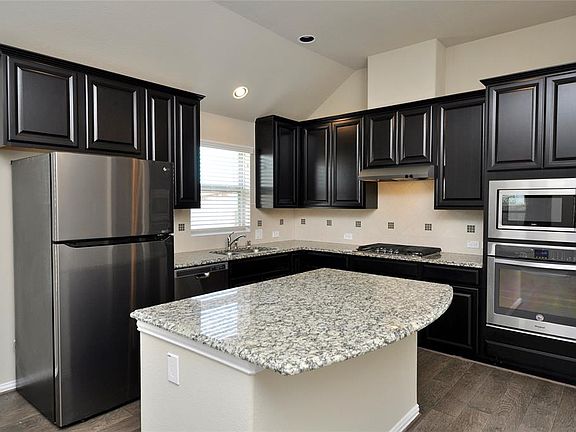 4th image of 9015 Butterfly Iris Ln