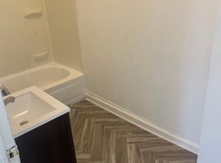 709 10th St, Racine, WI 53403