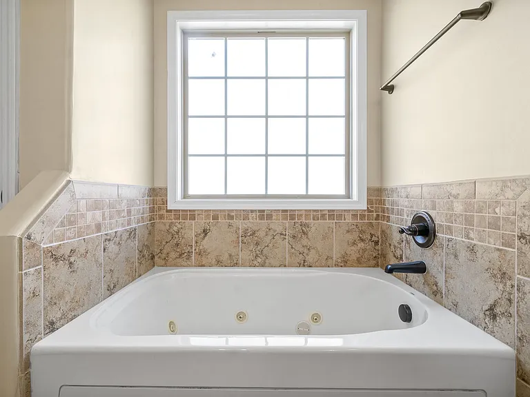 3349 Wiser Dr — Photo 32
