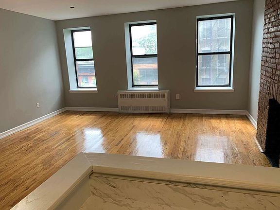 3rd image of 71 W 128th St #5