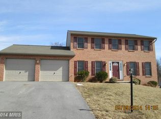 408 Chartridge Dr, Hagerstown, MD 21742