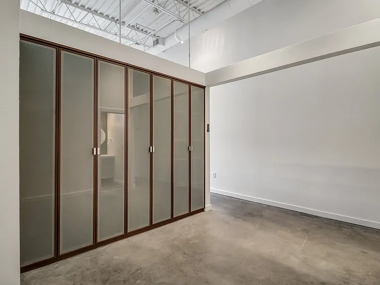 2514 Abercorn St #205 — Photo 13