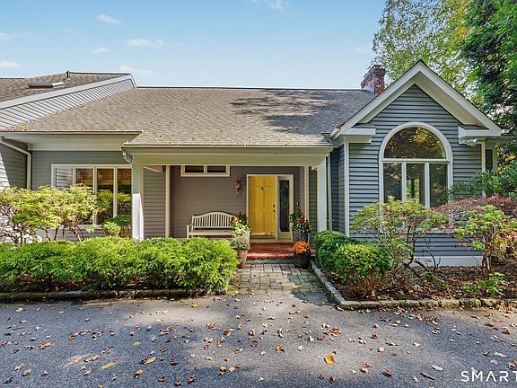 3rd image of 28 Mead Ridge Road