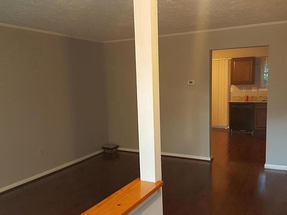 4th image of 57 Riverside Run Dr