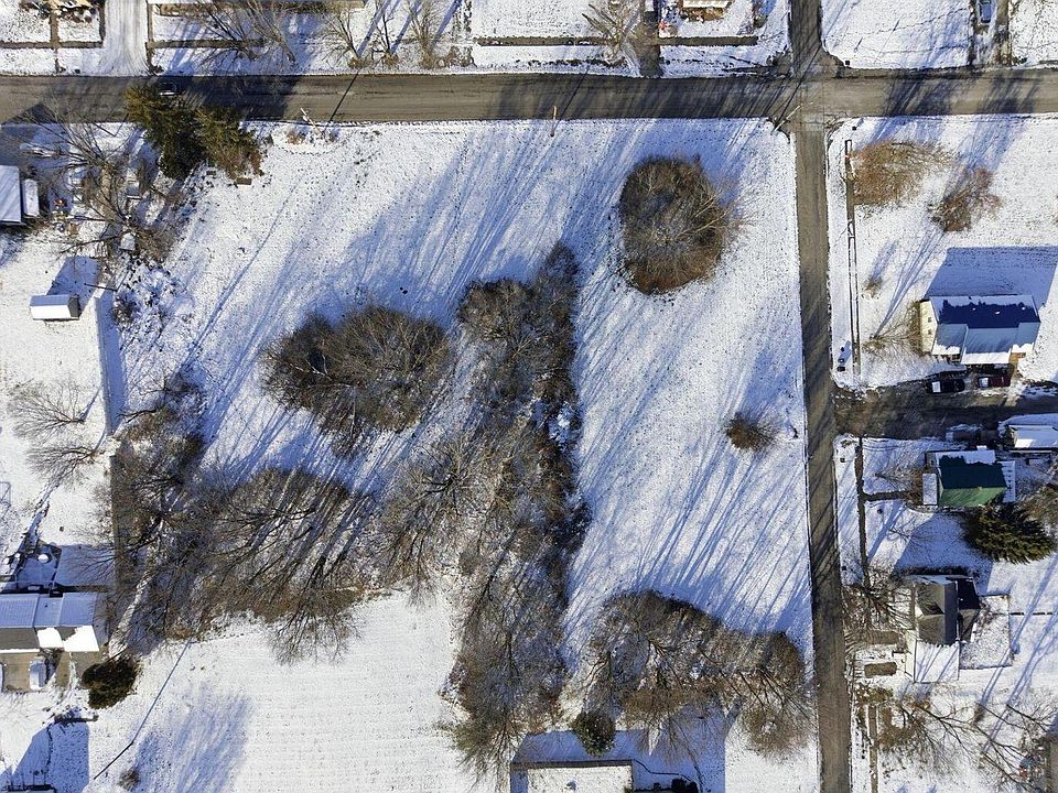 2nd image of 0 N Barron St Lot 3