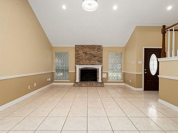2nd image of 15342 Meadow Village Dr