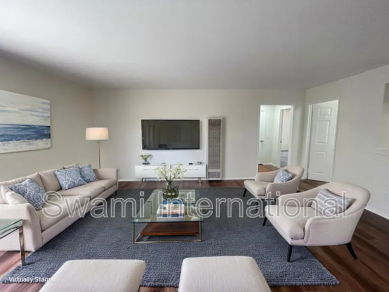 345 E Stepney St #9 — Photo 1