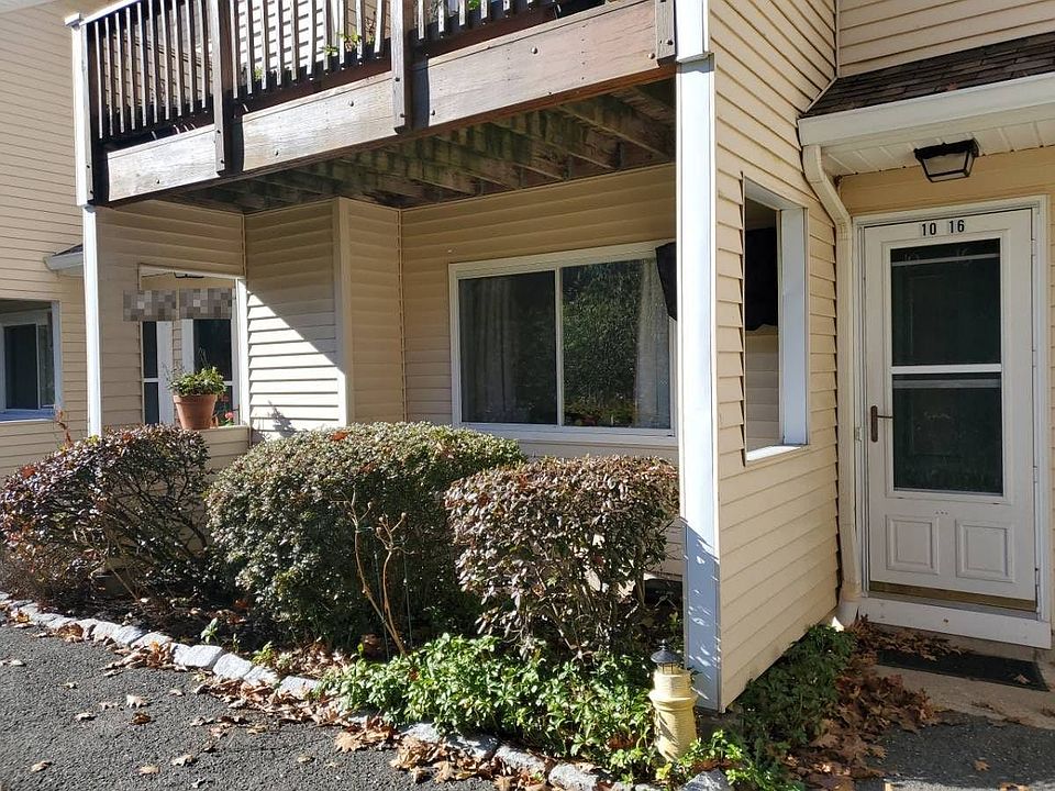 2nd image of 10 Rose Ln Unit 16