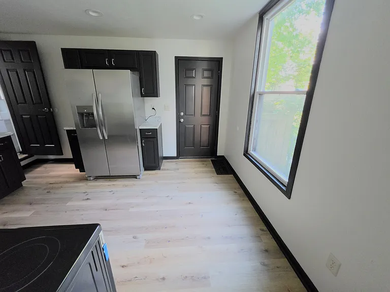 313 Greenwood Ave — Photo 11