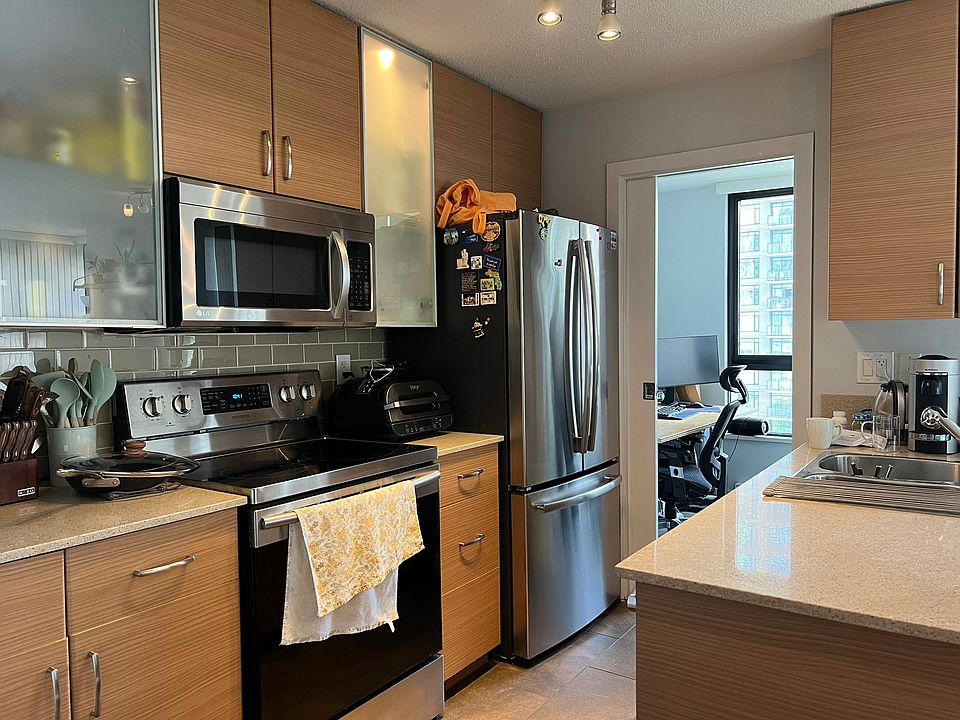 1st image of 928 Homer St #1206