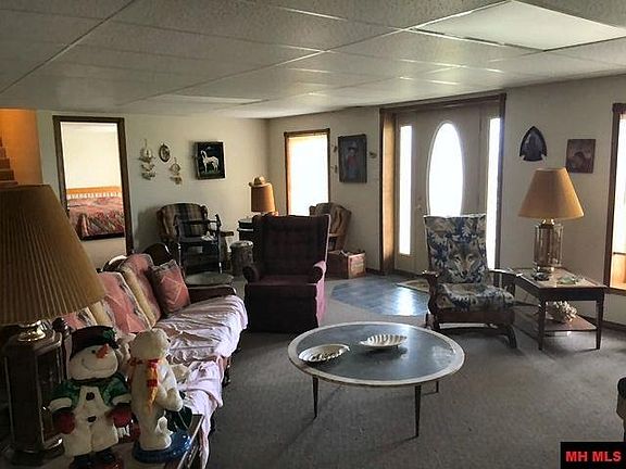 2nd image of 150 Notre Dame Dr