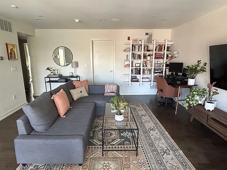 709 S 12th St — Photo 3