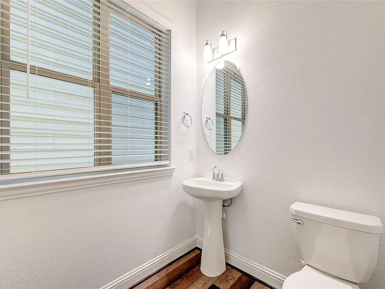1415 Adell Rose Ln — Photo 38