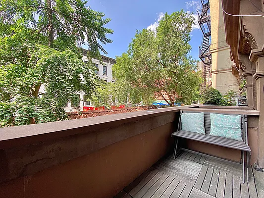 Rented by Oxford Property Group | media 11