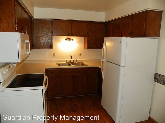 4th image of 2008 4th St S APT 3A