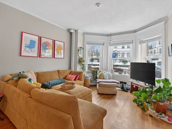 (undisclosed Address), Brookline, MA 02446