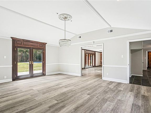 5th image of 106 Magee Rd