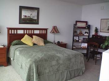 3rd image of 155 Court Ave #2711