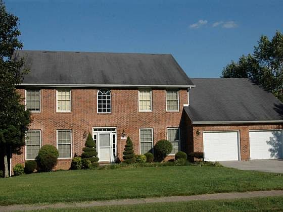 1st image of 705 Glen Oaks Pl