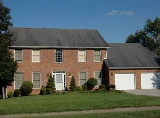 705 Glen Oaks Pl, Gray, TN 37615