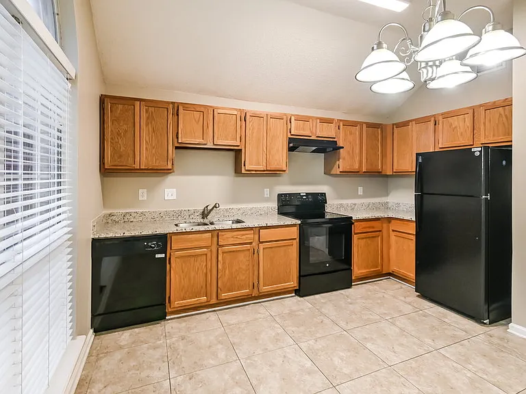 3542 E Regency Park Cir — Photo 6