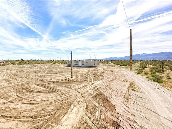 2nd image of 1139 Bonanza Rd