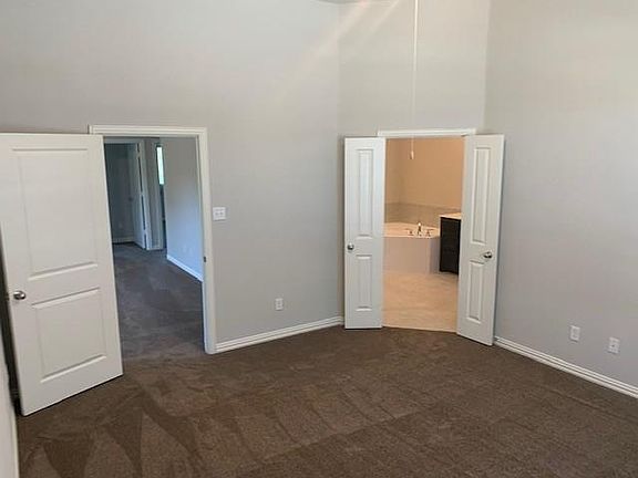 4th image of 4451 Samarth St