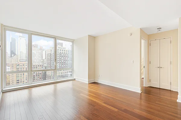 Rented by Nest Seekers International | media 20