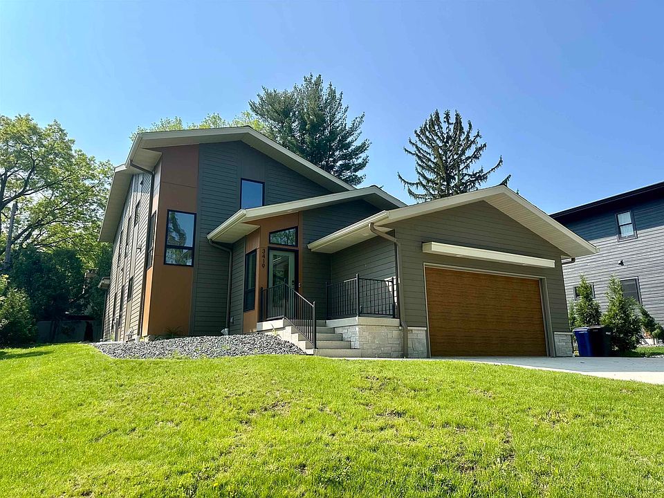 2nd image of 3419 Crestwood Dr