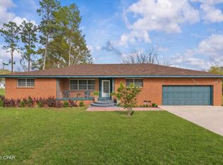 1021 8th Ave, Graceville, FL 32440